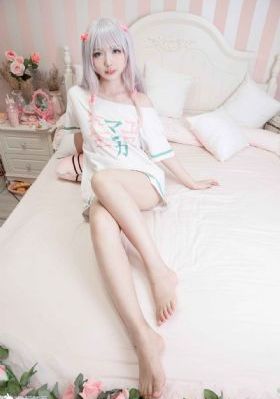 穿比基尼的外星人