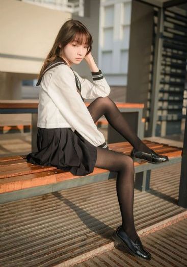 《乳色吐息》第一集免费观看