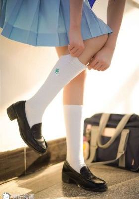 两个女人的晚餐