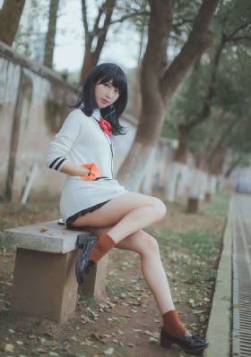 公交车强摁做开腿呻吟h动漫视