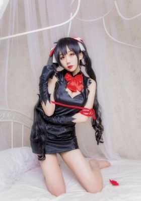 春潮浪漫海棠红